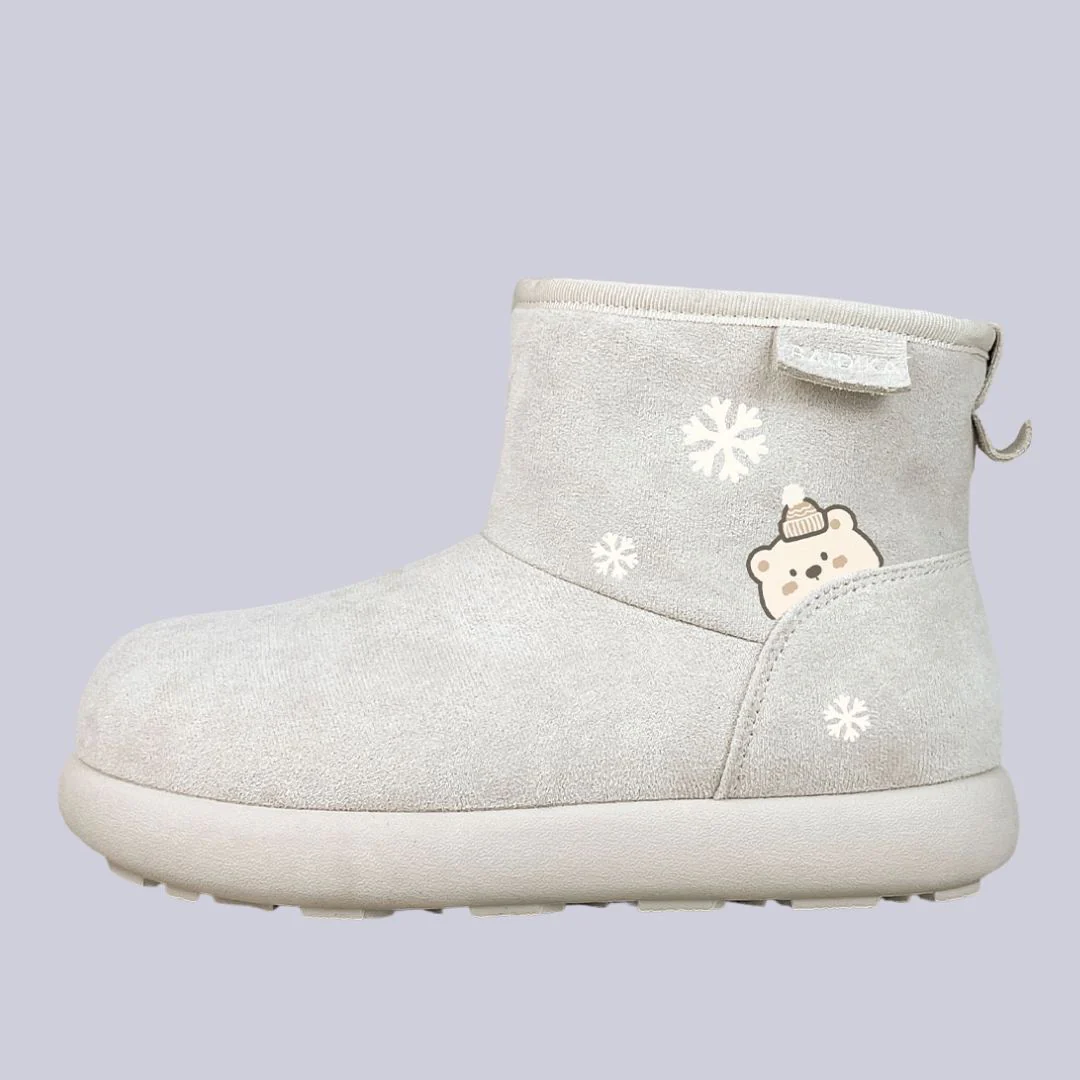 *CLEARANCE* Cozy Polar Bear White Winter Boots - Women's